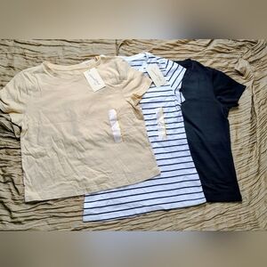 Lot of 3 Basic Top Tees 2 Universal Thread 1 Black No BrandTee Short Sleeve Sz S